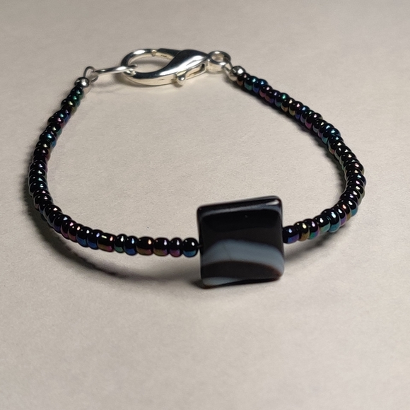 Botswana Agate & Seed Bead Handmade Bracelet - Picture 2 of 9